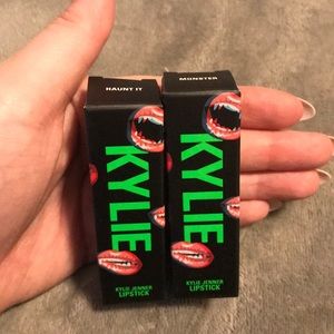 Kylie Jenner Halloween 2018 Lipstick Duo
